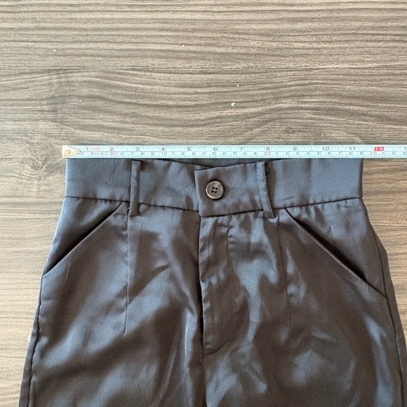 Princess Polly Gilmore Cargo Pants Black Silky - Picture 8 of 9